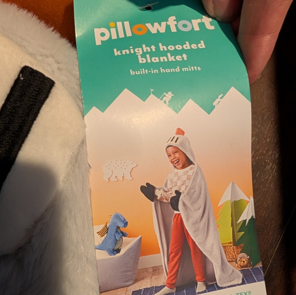 NEW Pillowfort Knight Hooded Blanket for Kids